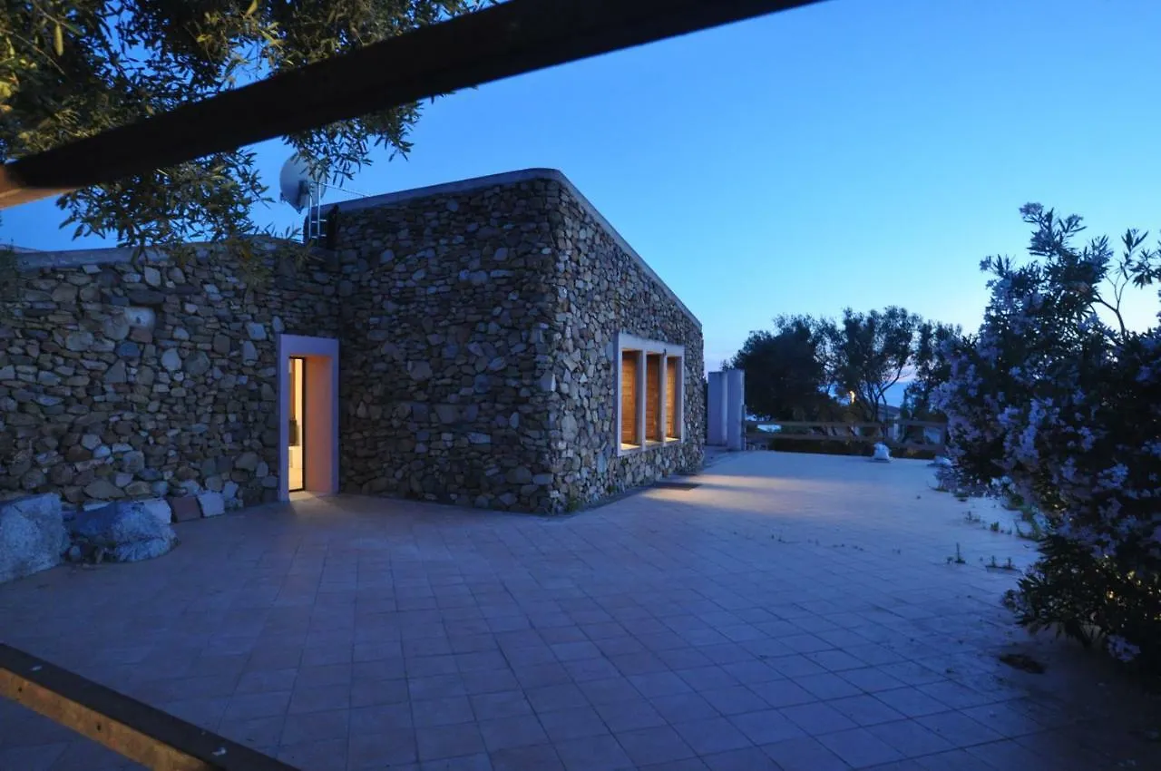 Eucalipti 1 Villa Capitana